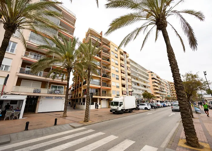 First Line, 1Min To Sea, City Center By 10Tosea